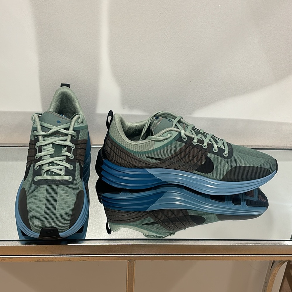NWT Nike Lunar Roam